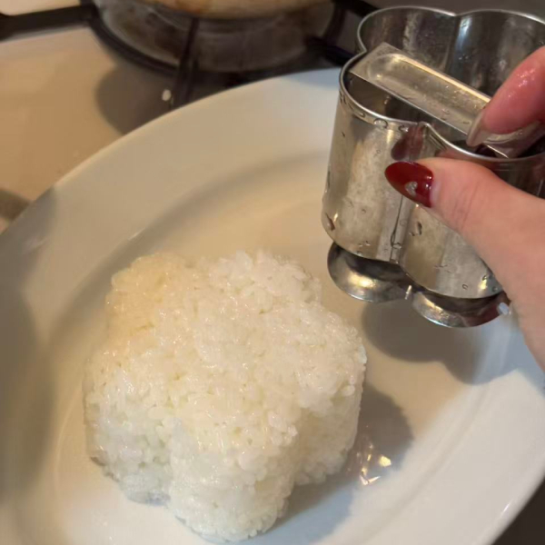 毎日の食卓に小さな幸せを