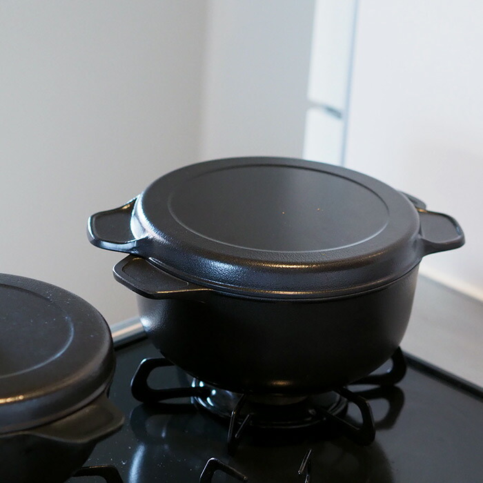 味わい鍋　両手　22cm