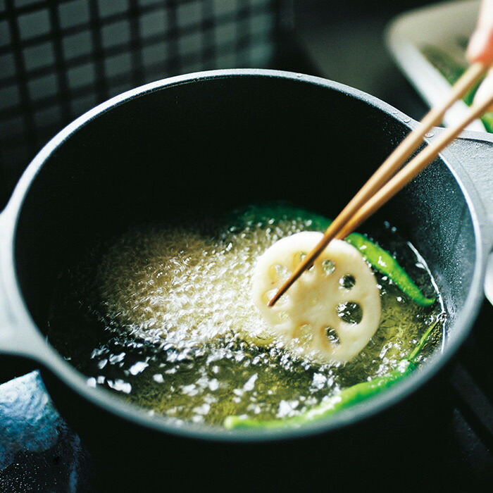 味わい鍋　両手　22cm