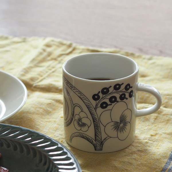 アラビア　ブラック　パラティッシ　マグ　240ml　/　ARABIA　Paratiisi　※