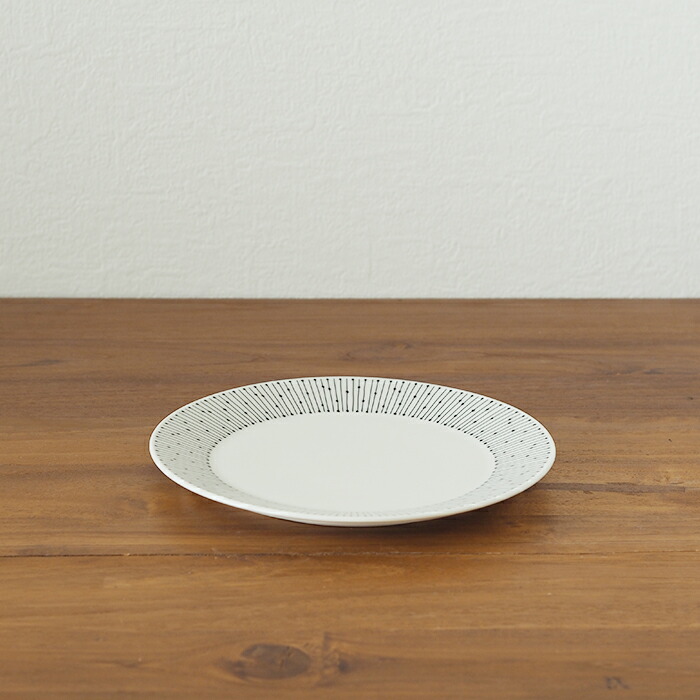 アラビア　マイニオ・サラストゥス　プレート　19cm　/　ARABIA　Mainio　Sarastus