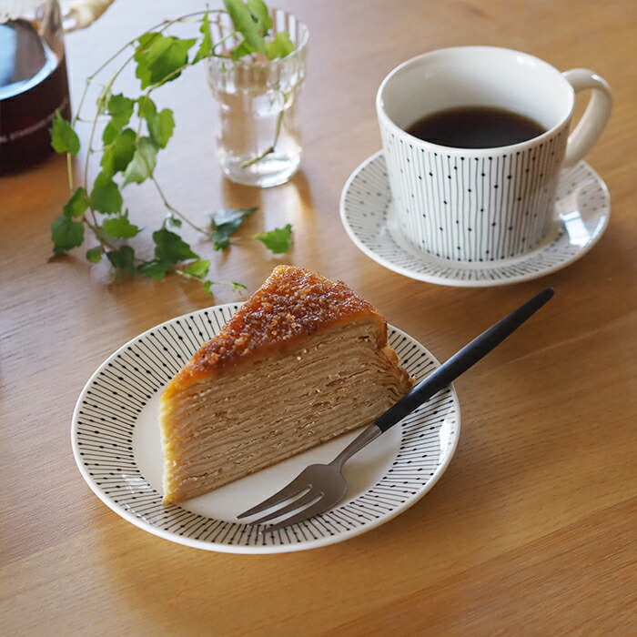 アラビア　マイニオ・サラストゥス　プレート　15cm　/　ARABIA　Mainio　Sarastus