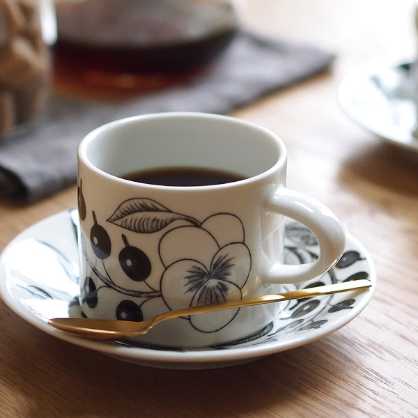 ■アラビア　ブラック　パラティッシ　コーヒーカップ＆ソーサー　/　ARABIA　Paratiisi　※