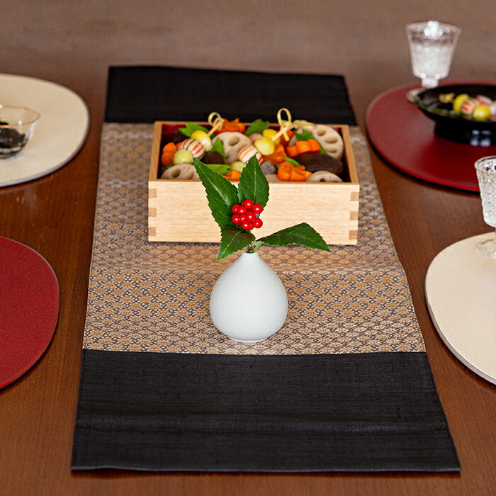 バンイノウエ　華わび裂ラナー　テーブルランナー 　黒　/　BAN INOUE