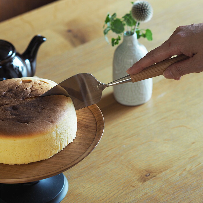 サンク　ビョークルン　ケーキサーバー　三角　オーク　/　CINQ