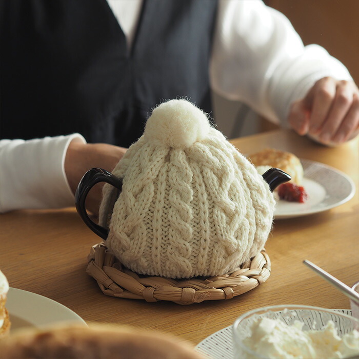 サンク　ハイランド2000　ケーブル編みティーコージー　2カップ用　アイボリー　/　CINQ　