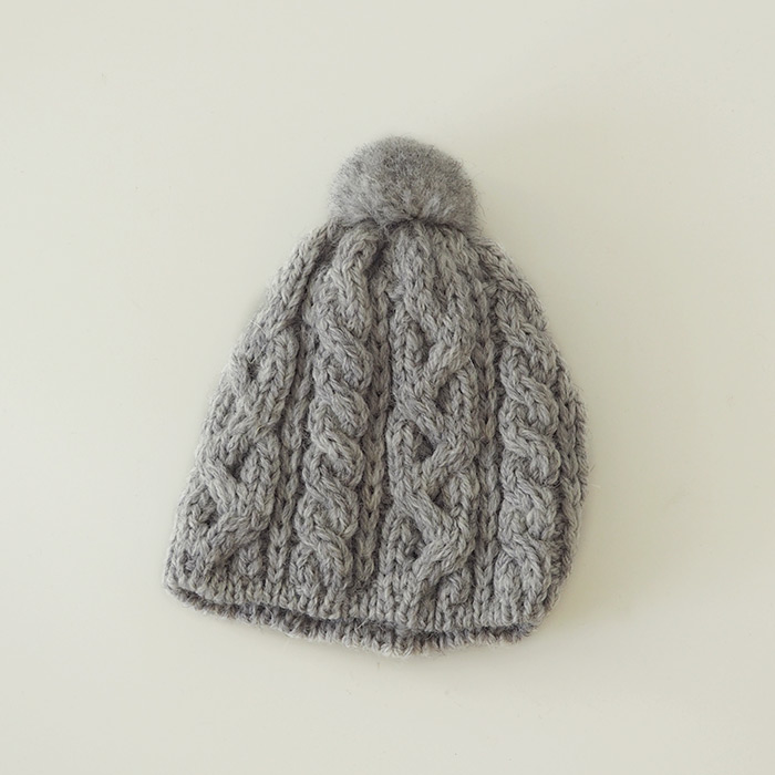 サンク　ハイランド2000　ケーブル編みティーコージー　2カップ用　ライトグレー　/　CINQ　