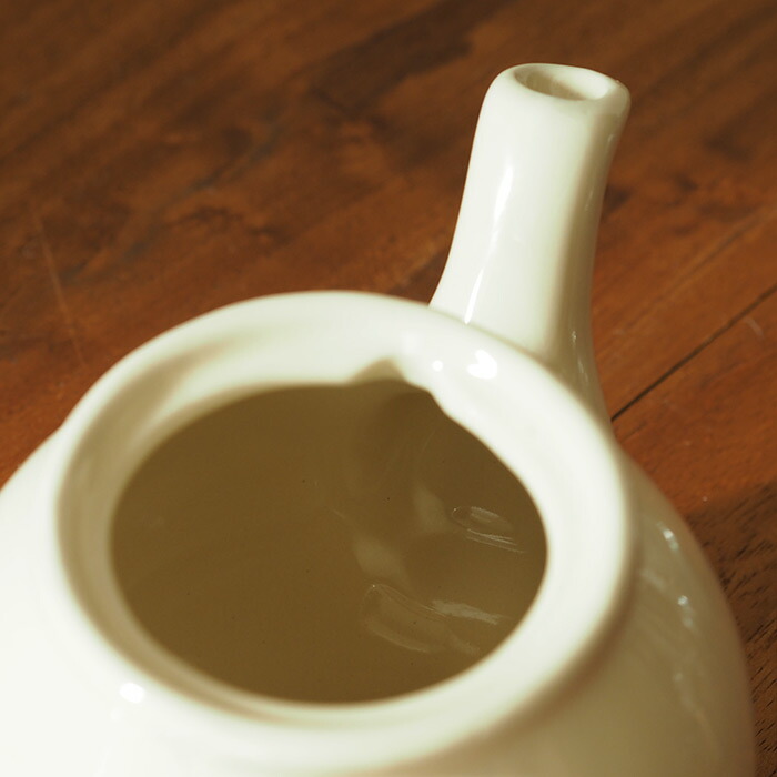 サンク　プライス&ケンジントン　ティーポット　2カップ　ストレーナー有　クリーム　/　CINQ