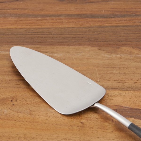 【正規品】クチポール　ゴア・ブラック　シルバー　ケーキサーバー　/　Cutipol　GOA-Black