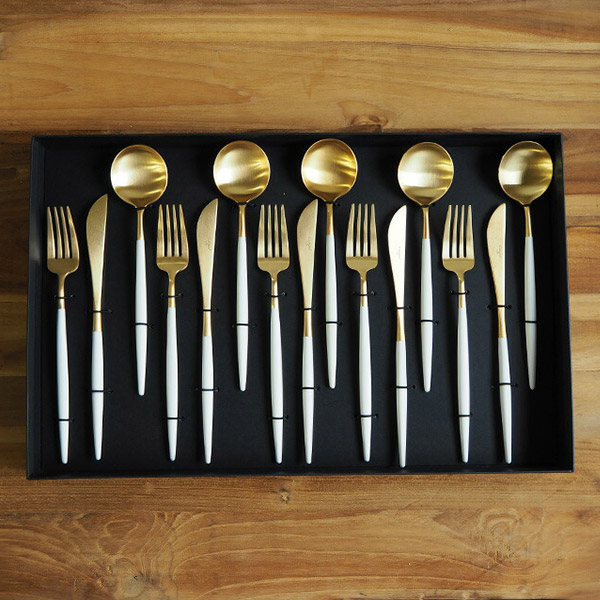 ■【正規品】クチポール　ゴア・ホワイト　ゴールド　ディナーセット　15PCS　（箱入り）　/　Cutipol　GOA-White