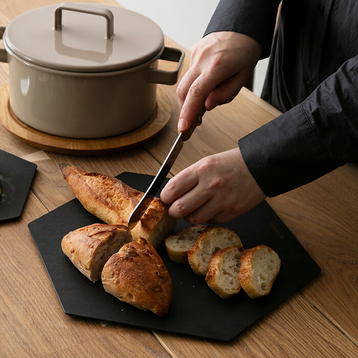 エピキュリアン　六角カッティングボード　M　ブラック　/　epicurean