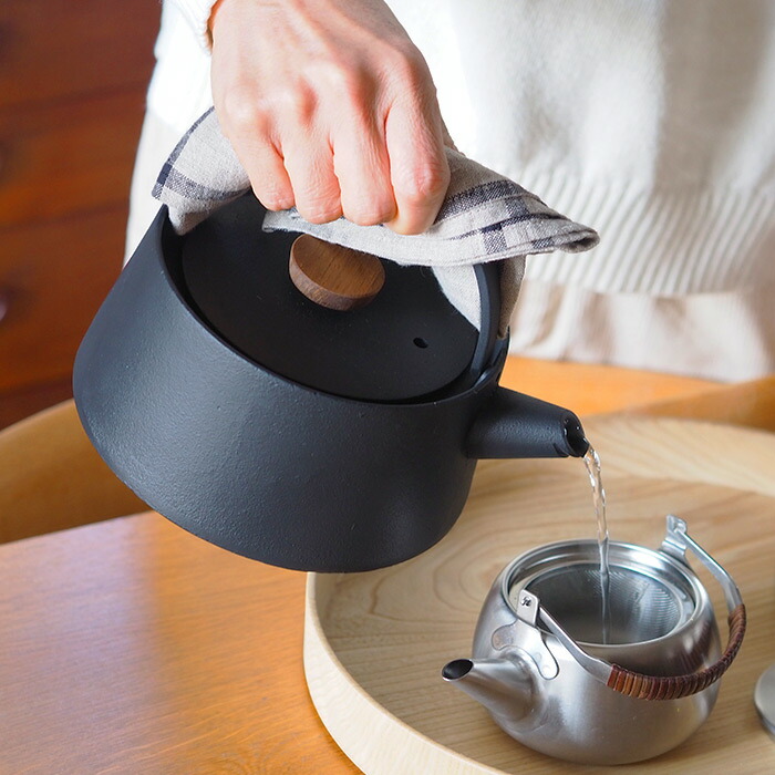 tetu　鉄瓶