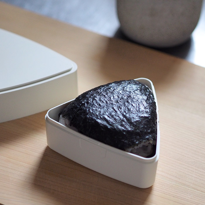 ■【2個セット】ジェルクール　triangle　おにぎりケース　ミルクホワイト　/　GEL-COOL　