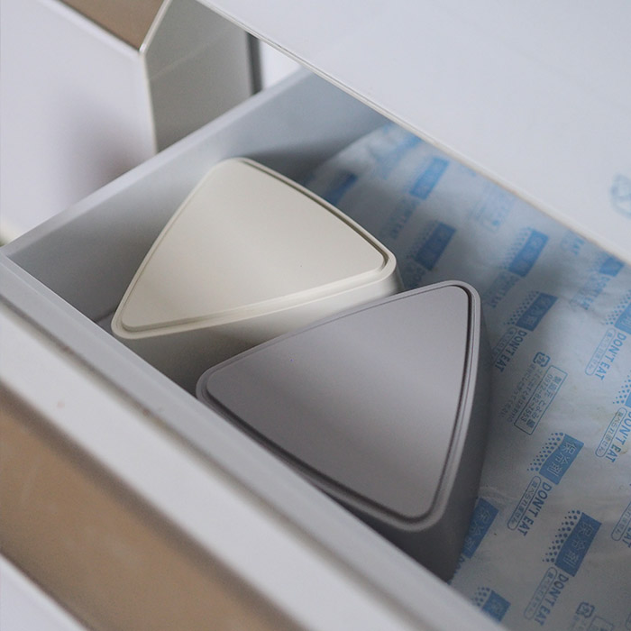 ジェルクール　triangle　おにぎりケース　ミルクホワイト　/　GEL-COOL