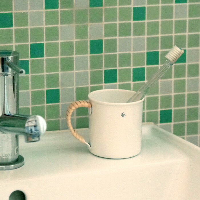 ツバメ　ラタン　ホーローマグ　M　ホワイト　/　GLOCAL STANDARD PRODUCTS