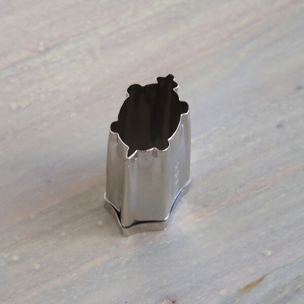 抜き型　亀　中