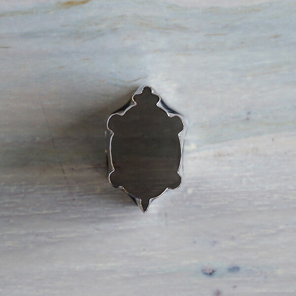 抜き型　亀　中