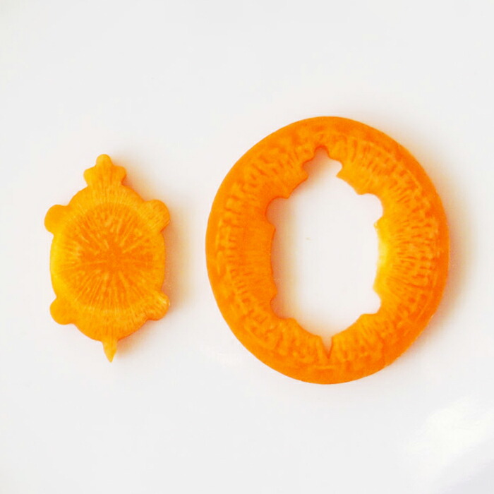 抜き型　亀　中