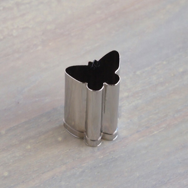 抜き型　蝶　小