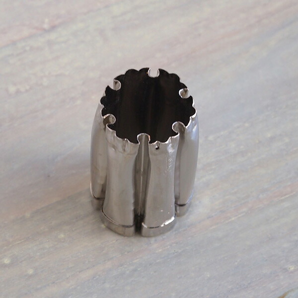 抜き型　雪輪　中