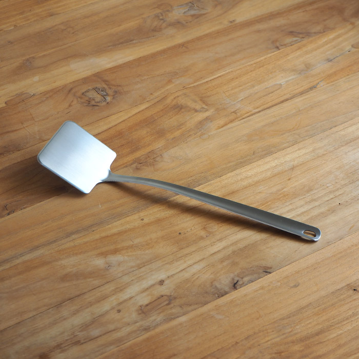 一菱金属　すくいやすく返しやすいターナー