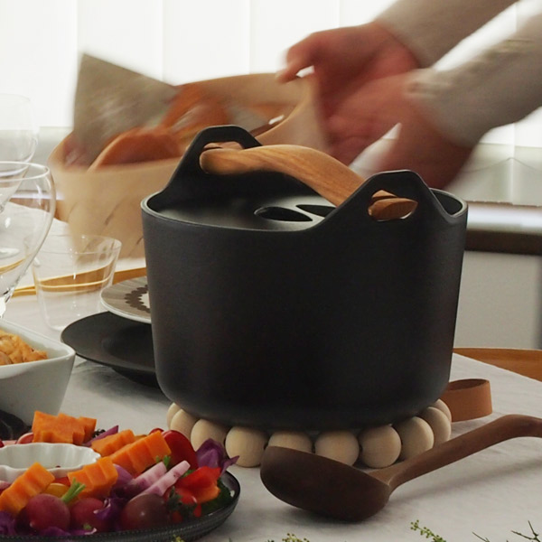 イッタラ　サルパネヴァ　キャセロール　3.0L　キャストアイアン　/　iittala　Sarpaneva