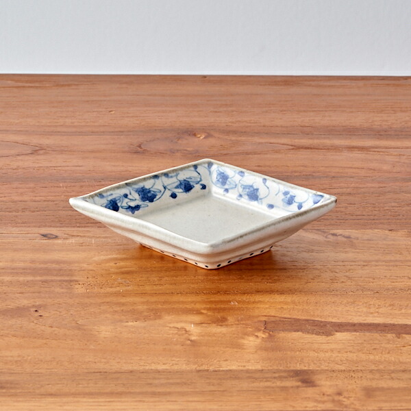 石井桃子　花唐草　ひし形豆皿