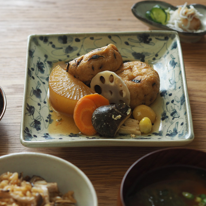 石井桃子　花唐草　角皿