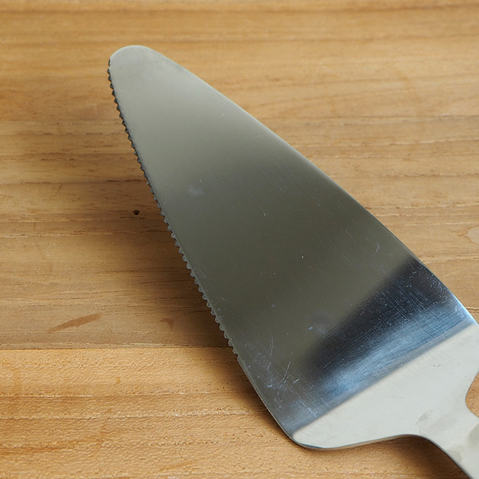 ヨナス　ケーキサーバー　/　Jonas