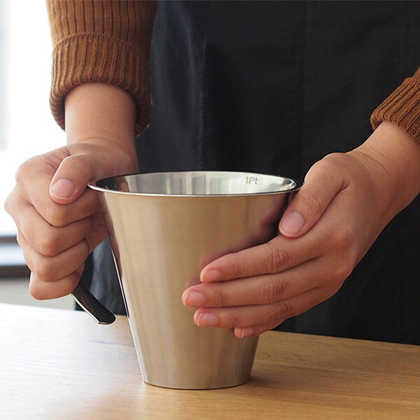 ヨナス　計量カップ　オープンハンドル　500ml　/　Jonas