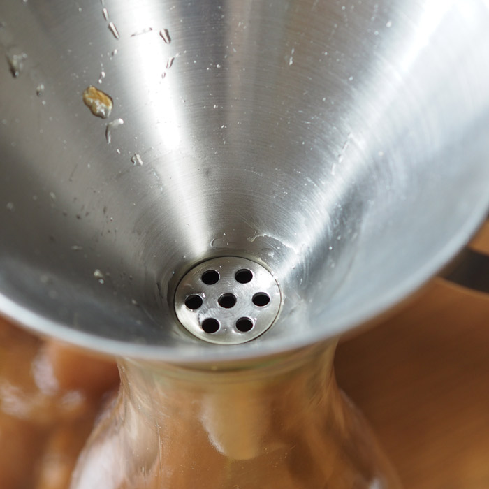 ヨナス　ステンレス　ロート　ストレーナー付　16cm　/　Jonas　
