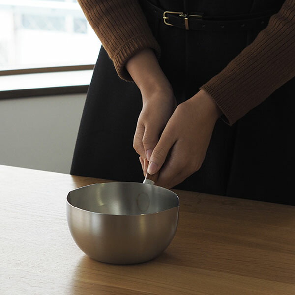 工房アイザワ　両口付ミルクパン　木柄　13cm