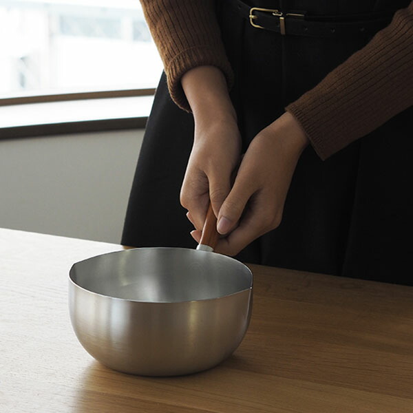 工房アイザワ　両口付ミルクパン　木柄　15cm