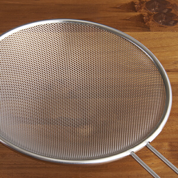 家事問屋　パンチングすくいザル