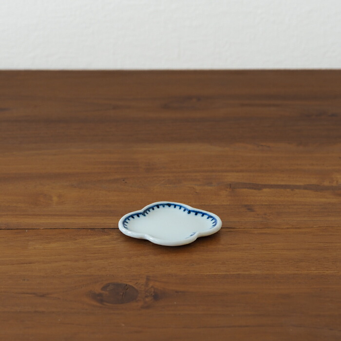 日下華子　色絵　ステッチ　もっこ豆皿