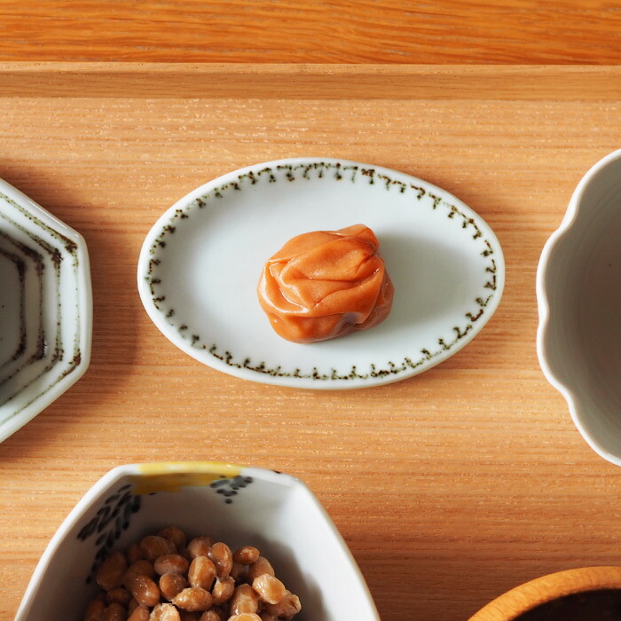 日下華子　色絵　鉄かぎじ　楕円豆皿