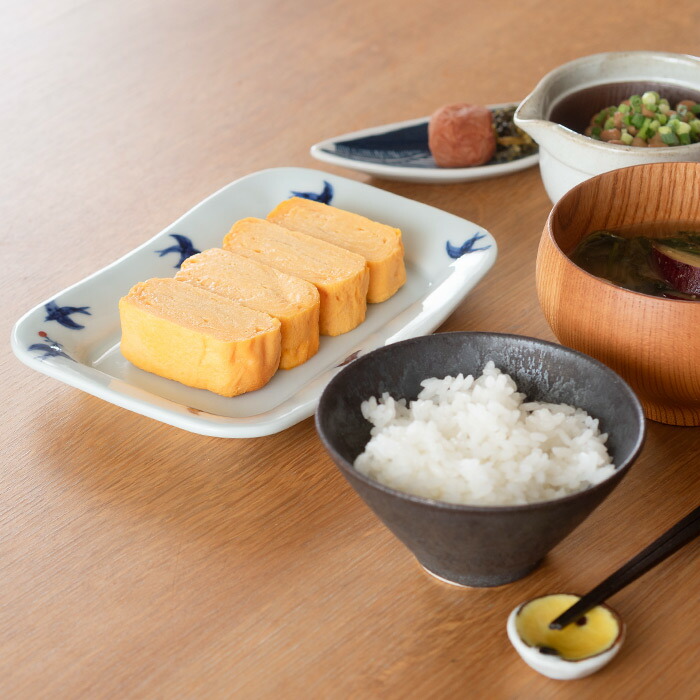 日下華子　色絵　つばめ　長方角丸プレート