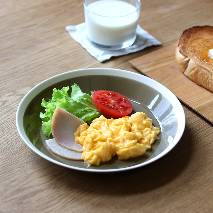 yumiko　iihoshi　porcelain　×　木村硝子店　dishes　200　plate　fawn brown　/　ディシィーズ　ファーンブラウン