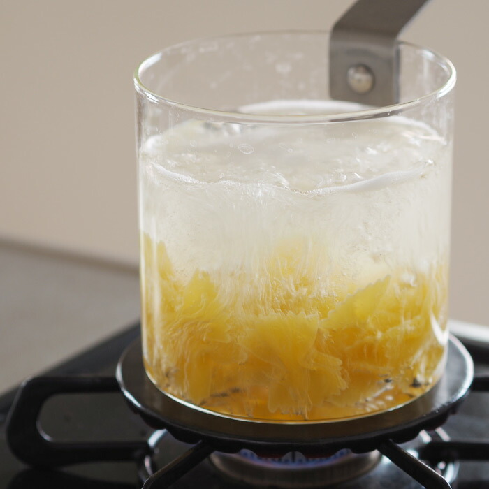 【送料無料】THE KETTLE ガラスの片手ポット（ミルクパン）　/　knIndustrie