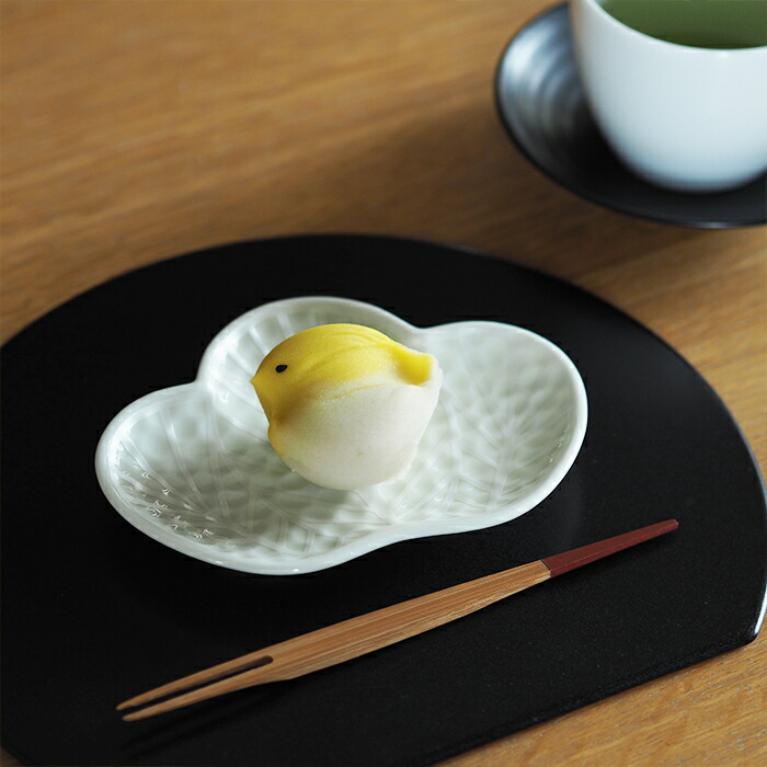 幸楽窯　錦　銀　松葉形　銘々皿