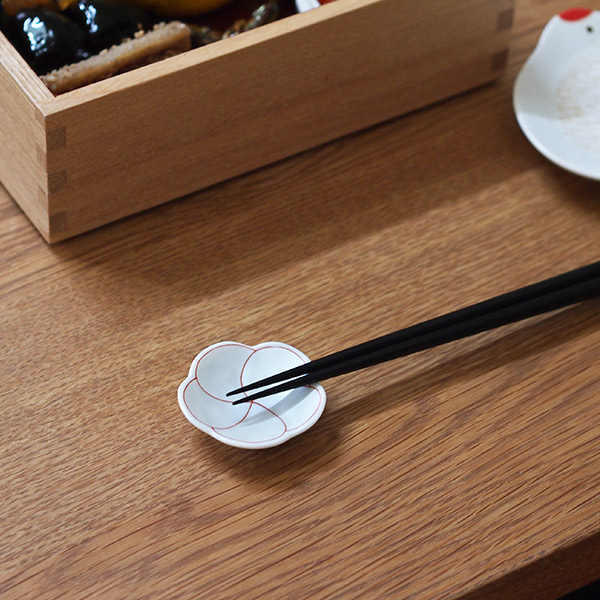 幸楽窯　錦　銀彩　捻り梅　箸置