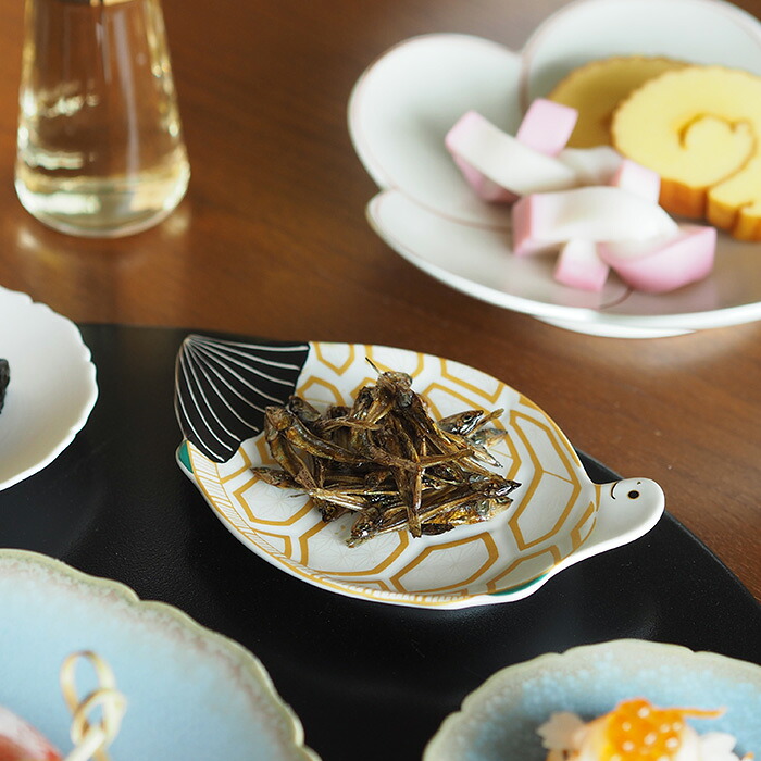 幸楽窯　錦　雪衣　菱模様　亀形　銘々皿