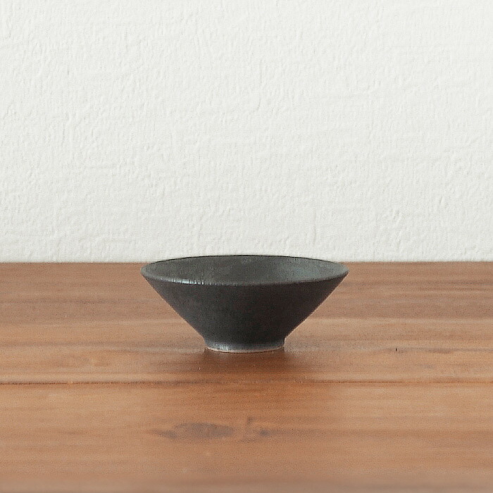 飯高幸作　小鉢　刷毛黒 　/　 kousha ceramic works