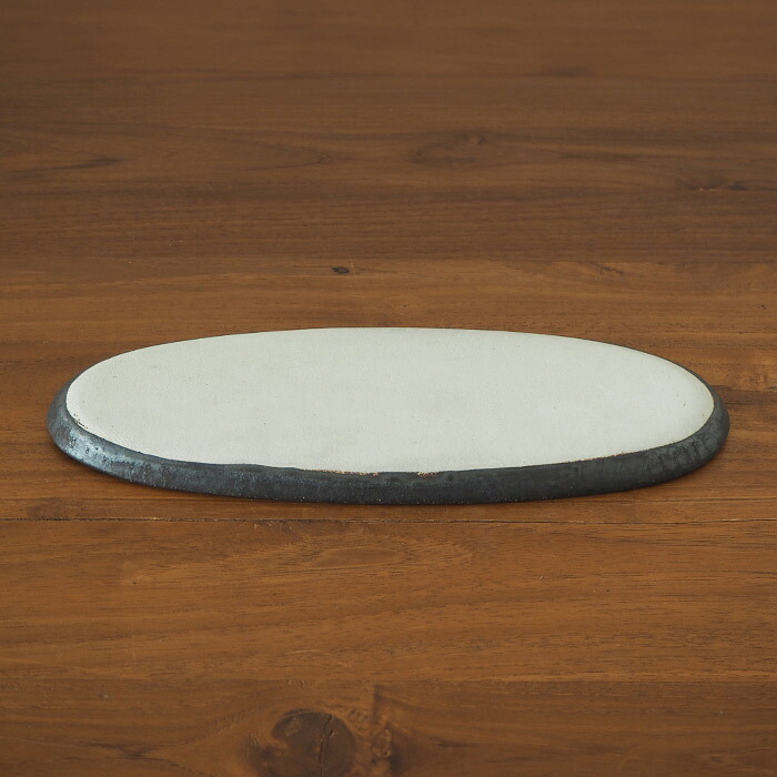 飯高幸作　オーバル皿　刷毛黒 　/　 kousha ceramic works
