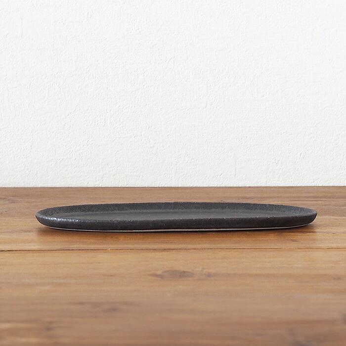 飯高幸作　オーバル皿　刷毛黒 　/　 kousha ceramic works
