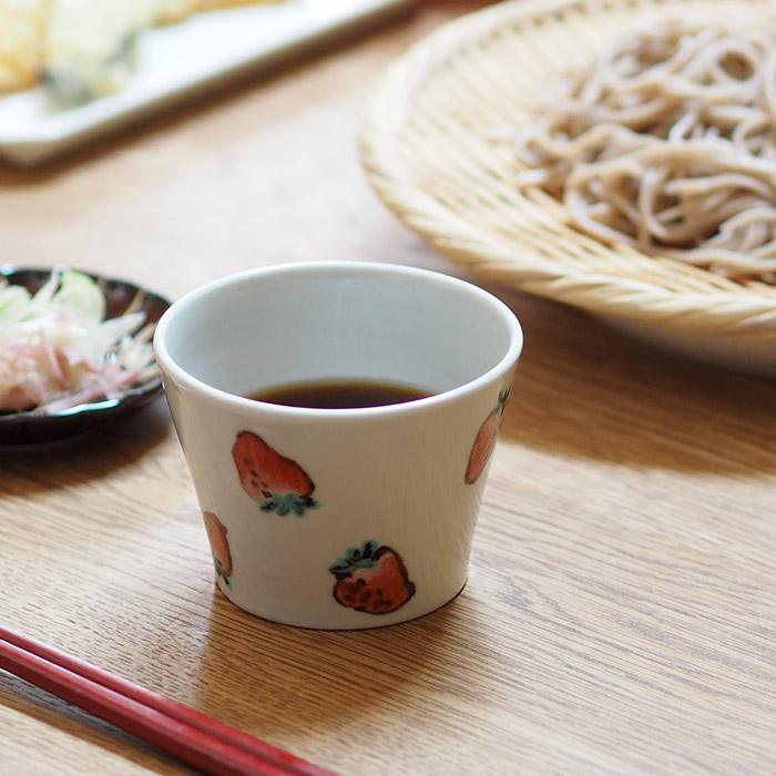 堀畑蘭　色絵いちご　蕎麦猪口