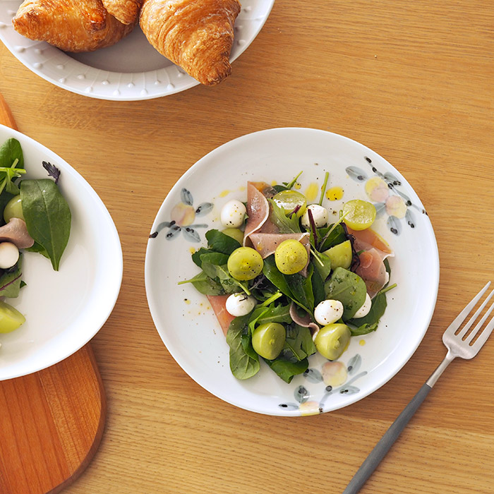 ★【生産終了アイテム】堀畑蘭　色絵桃の木　7寸皿