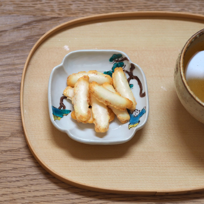 堀畑蘭　隅入豆皿　色絵唐子と松