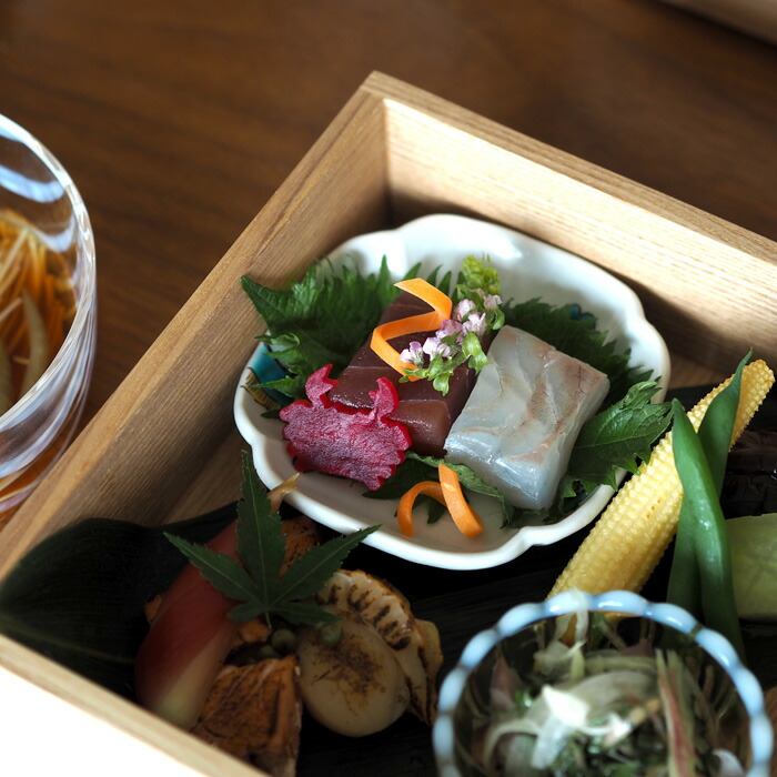 堀畑蘭　隅入豆皿　色絵唐子と松