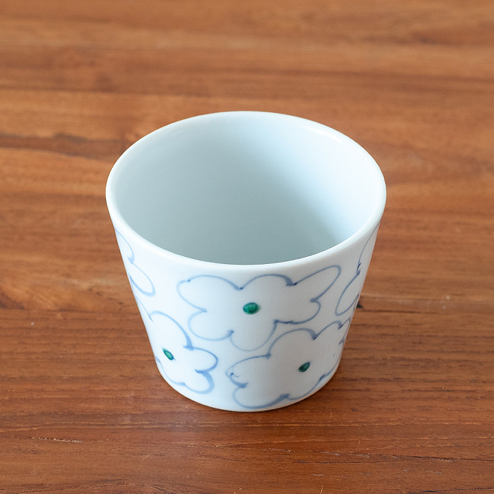 堀畑蘭　蕎麦猪口　色絵 花雲　青